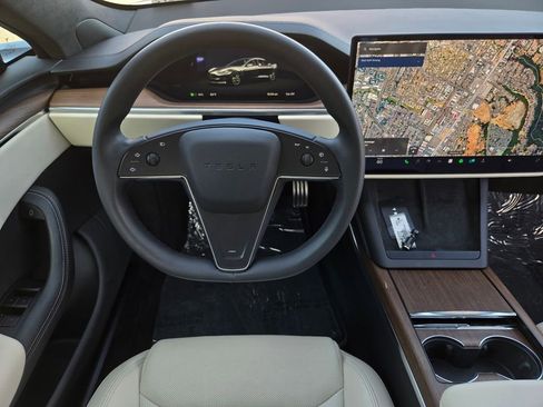 Used 2023 Tesla Model S Standard Range image 14