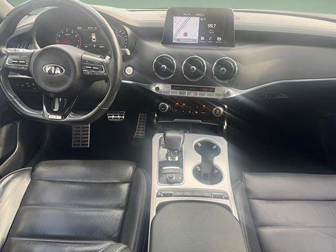 Used 2021 Kia Stinger GT2 image 11