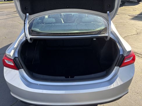 Used 2020 Chevrolet Malibu LS image 15