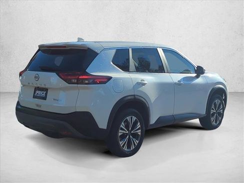 Used 2023 Nissan Rogue SV image 5