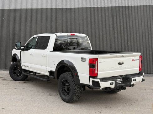 New 2026 Ford F250 Lariat w/ Black Appearance Package image 4