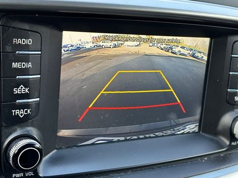 Used 2020 Kia Sorento S image 23