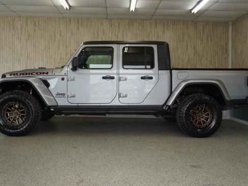 Used 2020 Jeep Gladiator Rubicon w/ Cold Weather Group image 5