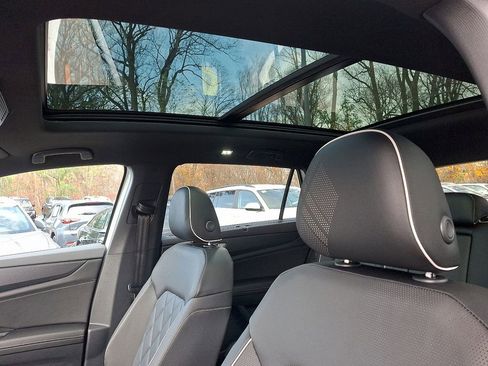 New 2026 Volkswagen Atlas Cross Sport SEL Premium R-Line image 9