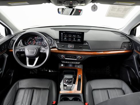 Used 2023 Audi Q5 2.0T Premium w/ Convenience Package image 19