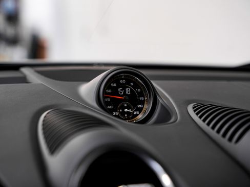 Used 2021 Porsche 718 Cayman GT4 image 12