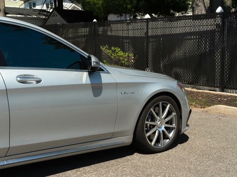 Used 2014 Mercedes-Benz S 63 AMG 4MATIC Sedan image 25
