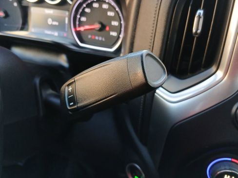 Used 2019 Chevrolet Silverado 1500 LT w/ Texas Edition image 16