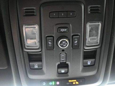 Used 2021 GMC Yukon XL Denali AWD/4WD image 37