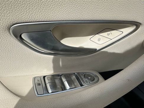 Used 2022 Mercedes-Benz E 350 Sedan image 21