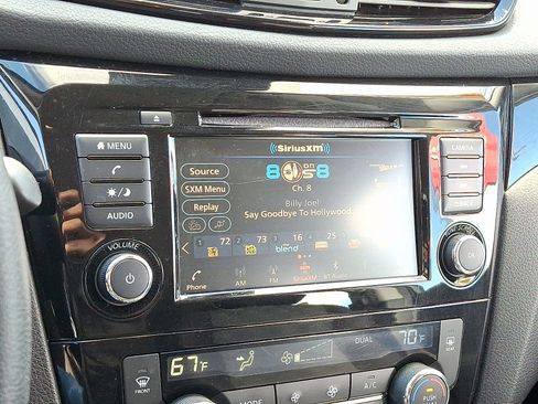 Used 2020 Nissan Rogue Sport SV image 16