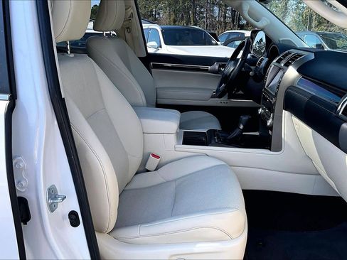 Used 2021 Lexus GX 460 Premium w/ Premium Package image 8