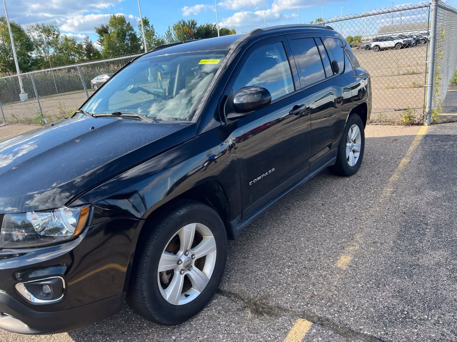 Used 2017 Jeep Compass Latitude AWD/4WD image 5