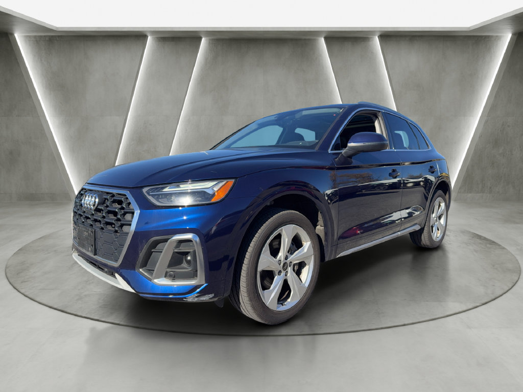 Used 2023 Audi Q5 2.0T Premium Plus w/ Premium Plus Package AWD/4WD image 3