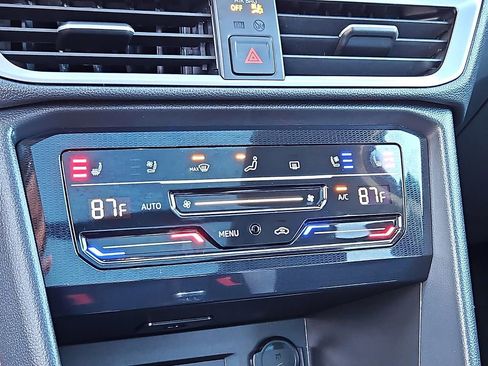 Certified 2025 Volkswagen Taos SEL image 19