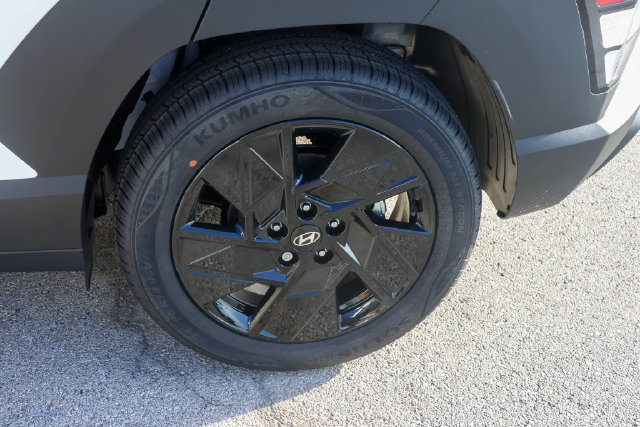 New 2027 Hyundai Kona SEL Sport FWD image 7
