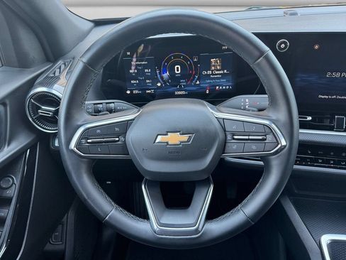 Used 2025 Chevrolet Equinox LT w/ Convenience Package II AWD/4WD image 12