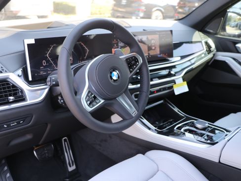 Certified 2026 BMW X5 xDrive40i w/ M Sport Package AWD/4WD image 13