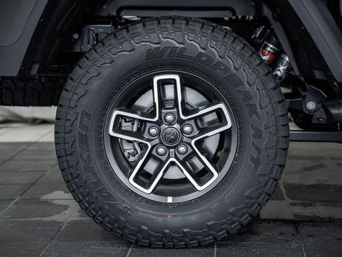 New 2026 Jeep Gladiator Mojave AWD/4WD image 17