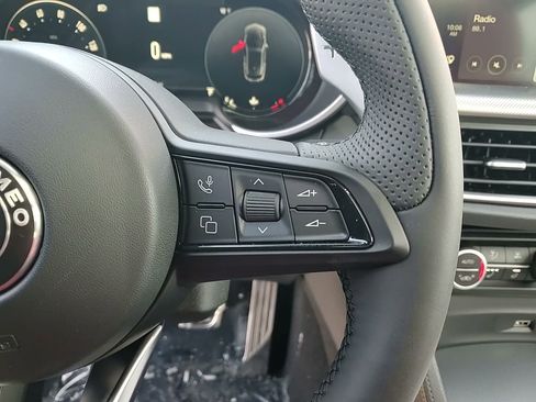 New 2025 Alfa Romeo Stelvio Sprint image 23