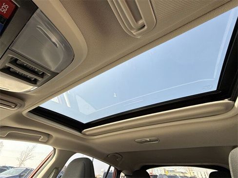 Used 2025 Subaru Crosstrek 2.0i Premium image 21