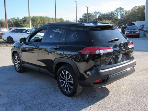 Used 2024 Toyota Corolla Cross SE image 6