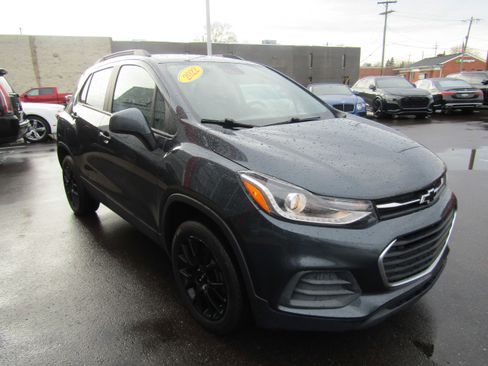 Used 2022 Chevrolet Trax LT w/ Sport Edition AWD/4WD image 5