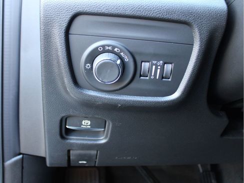New 2026 Jeep Grand Cherokee L 4WD image 15