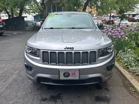 Used 2015 Jeep Grand Cherokee Altitude AWD/4WD image 8