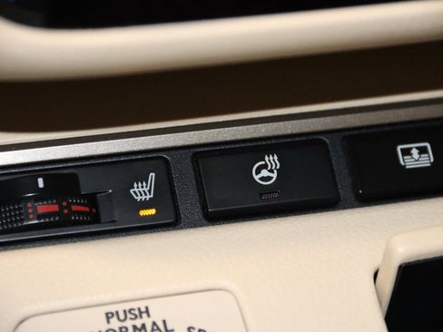 Used 2013 Lexus ES 350 image 40