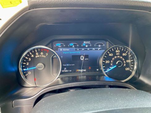 Used 2017 Ford F150 Lariat w/ Equipment Group 501A Mid image 32