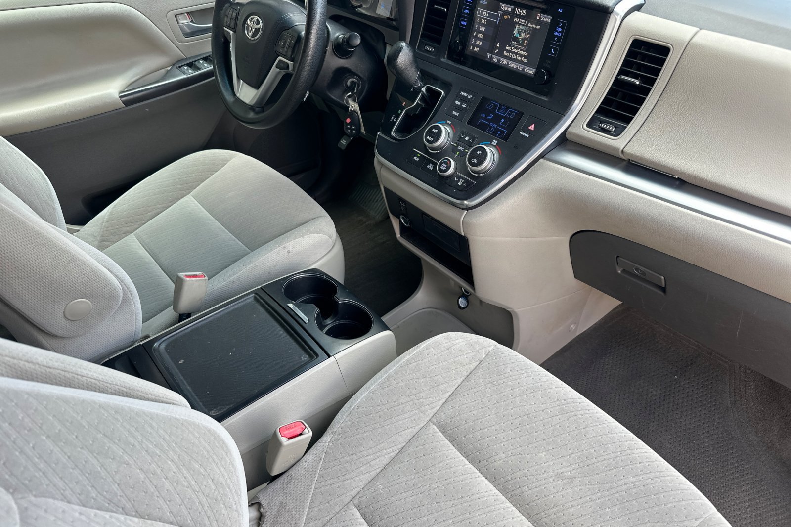 Used 2015 Toyota Sienna LE FWD image 20