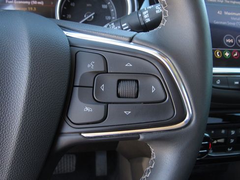 Used 2023 Buick Encore GX Essence w/ Experience Buick Package image 28