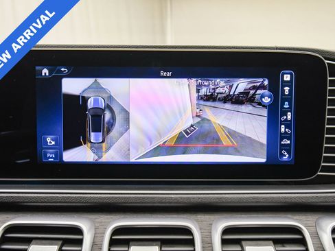 Used 2024 Mercedes-Benz GLS 450 4MATIC image 45