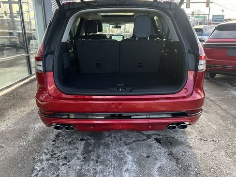 New 2025 Lincoln Aviator AWD w/ Jet Appearance Package image 15