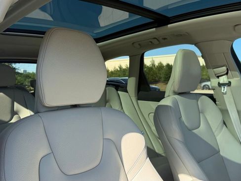 Certified 2023 Volvo XC60 B5 Plus w/ Protection Package Premier FWD image 13