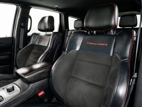 Used 2021 Jeep Grand Cherokee Trailhawk image 9