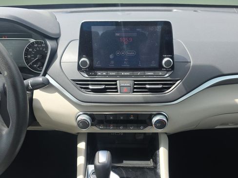 Used 2021 Nissan Altima 2.5 SV FWD image 12
