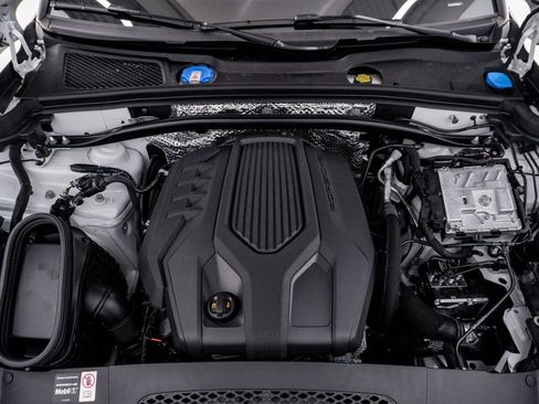 New 2026 Porsche Macan Turbo image 28