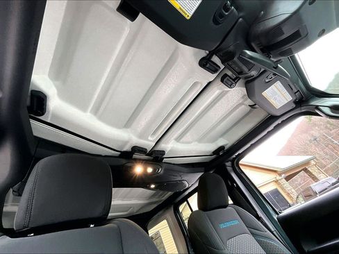 Used 2025 Jeep Wrangler Unlimited Rubicon 4xe image 23