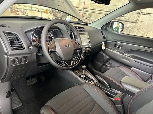 New 2025 Mitsubishi Outlander Sport SE image 18