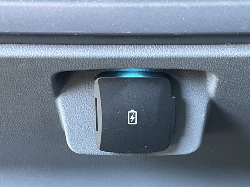 Used 2021 Ford F150 XLT image 20