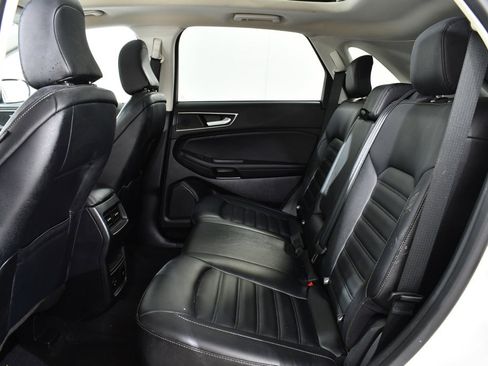 Used 2022 Ford Edge SEL w/ Convenience Package image 16