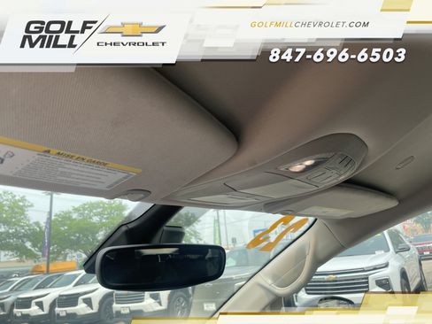 Used 2023 Chrysler Pacifica Touring-L FWD image 24