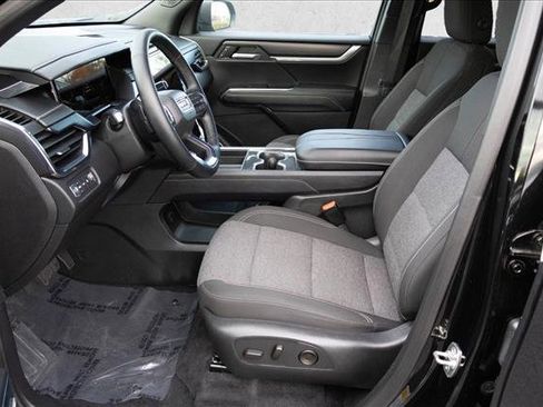 Used 2025 GMC Acadia Elevation image 11