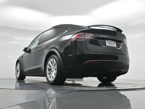 Used 2018 Tesla Model X 75D image 49