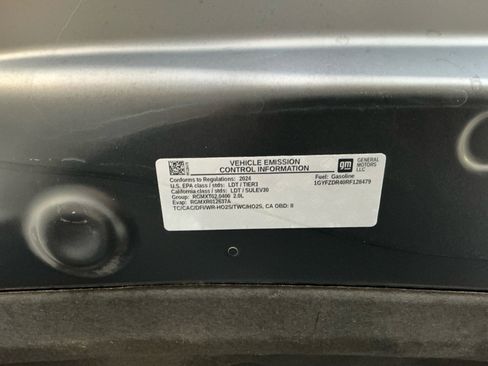 Used 2024 Cadillac XT4 Premium Luxury image 25