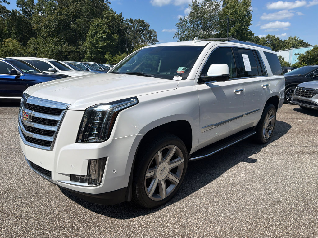 Used 2019 Cadillac Escalade Luxury RWD image 3