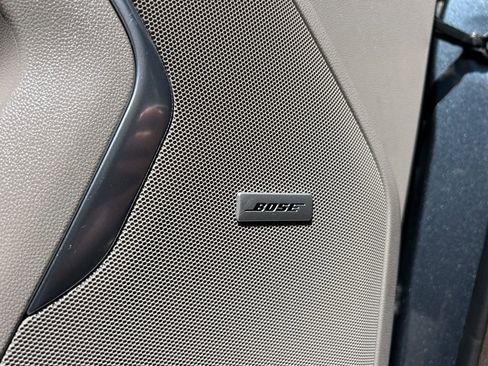 Used 2021 GMC Yukon SLT w/ SLT Luxury Plus Package image 18