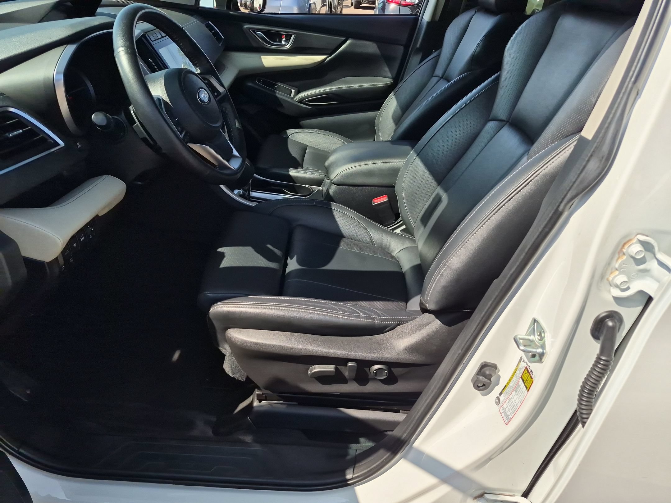 Used 2022 Subaru Ascent Limited w/ Technology Package AWD/4WD image 13